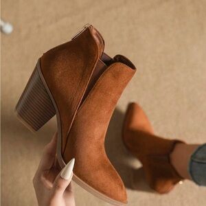 Elegant Brown Ankle Boots